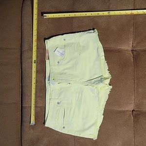 Aeropostale Shorty Shorts Yellow